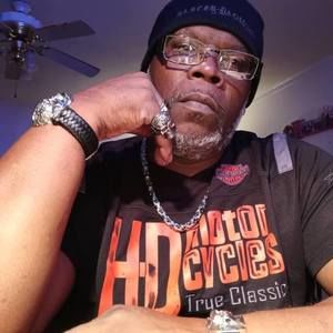 Meet your Posher, Aaron